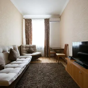 https://nadezhda-apartments-on-jeltoksan-103.hotels-of-almaty.com